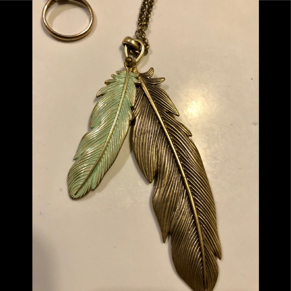 Feather necklace